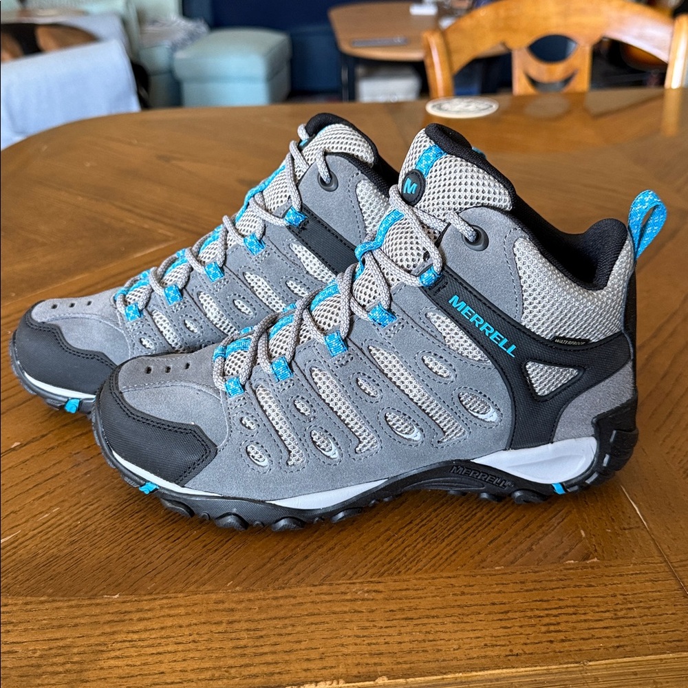 NEW with box! Merrell Women's Hiking Boots